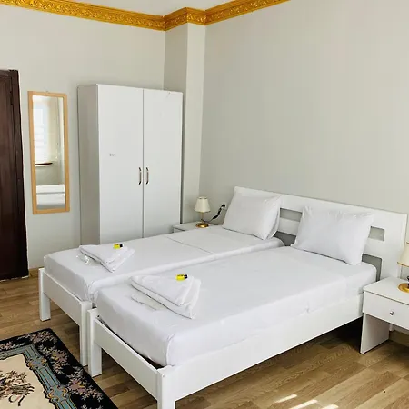 Stylish Old Отель